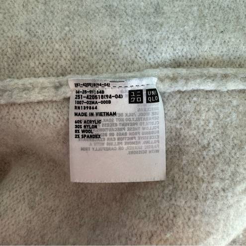 Uniqlo  Wool Blend Turtleneck Sweater Cream Size Small