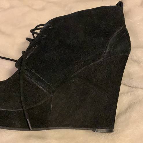 Jessica Simpson  Black suede wedges