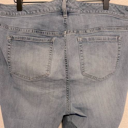 Torrid  Mid Rise Skinny Jeans Size 18R Stretch Denim Light Wash Plus Size Fashion