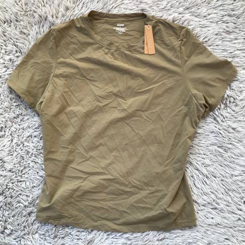 SKIMS Fits Everybody T-Shirt in Khaki XL - $70 New With Tags - From Matilda