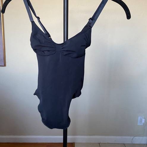 SKIMS NWOT  Seamless Sculpt Thong Body Suit Onyx Size S