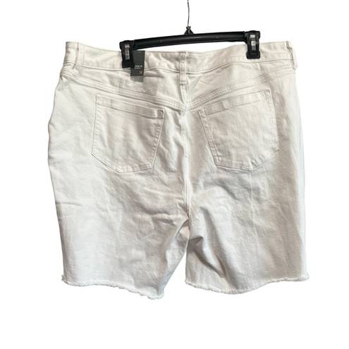 Torrid  Bermuda Vintage Stretch High-Rise Short in White