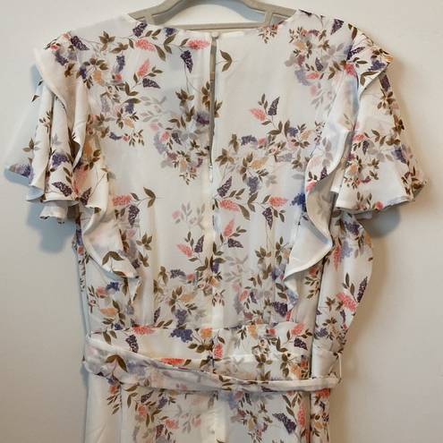 City Chic  Abigail Floral Dress in Ivory Size: 20