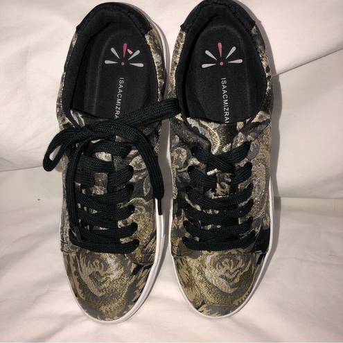 Isaac Mizrahi  Sneaker Size 8.5 Gold Silver Metallic Beckie Floral Fabric NEW