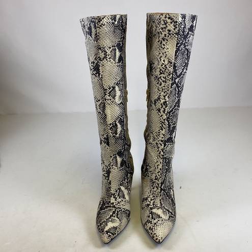 Qupid  The Dasha Snake Print Boot size 6.5 A22