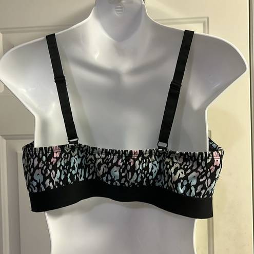 Torrid  Curve Black Pastel Design Keyhole Pullover Adjustable Sports Bra- Size 1