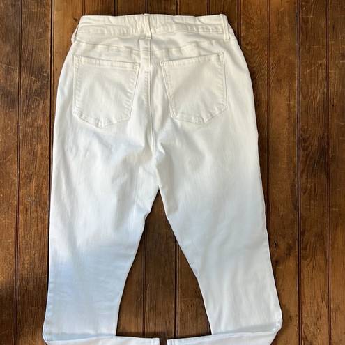 Pistola  high waisted women’s white side zip cargo pocket jeans size 28