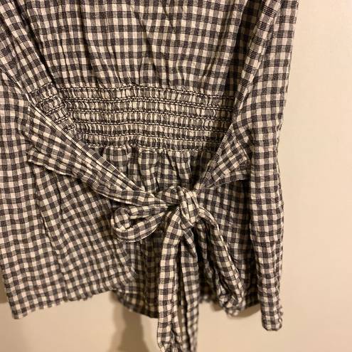 Max Studio  short sleeve, gingham, button-down top with waist bowtie large