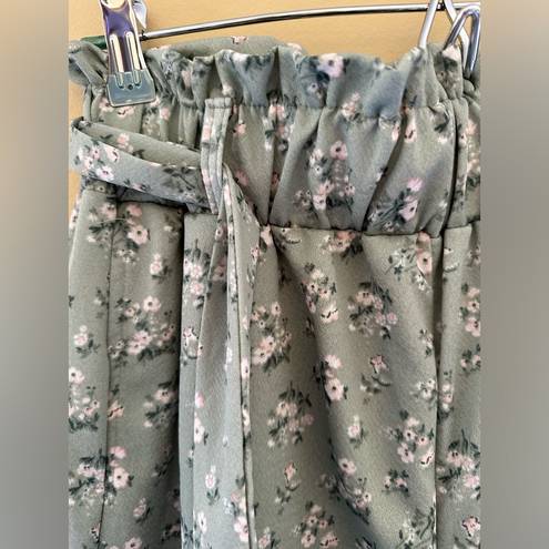 Trouser pants floral size Large NWT