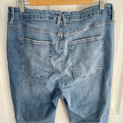 Good American  Good Waist Crop Jean 18