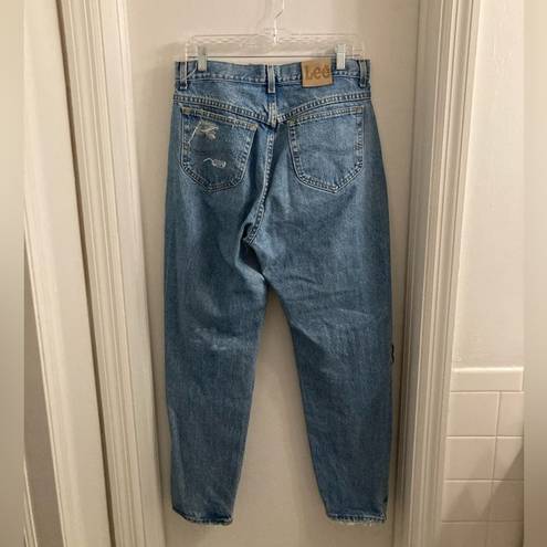 Lee Vintage  Mom Distressed Light Wash Jeans - Waist Size 32