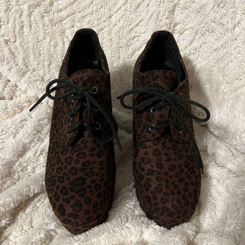 Forever 21  Platform Lace Up Wedged Booties Leopard Size 8