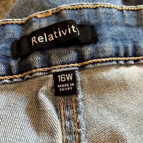 Relativity  Women's Straight Leg Denim Blue Bootcut Jeans Sz 16W Short