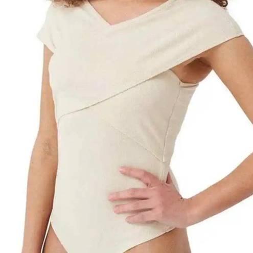 Wyatt NWOT 4th & Reckless Cream  Off Shoulder One Piece Bodysuit Size Medium