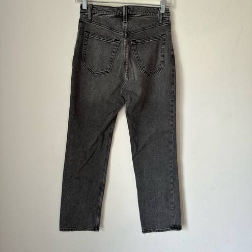 Abercrombie & Fitch  Ultra High Rise Ankle Straight Jean Size 26