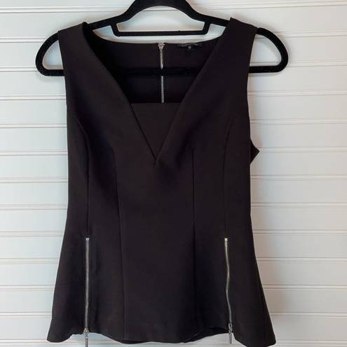 Dynamite  Women’s Black V-Neck Sleeveless Zip Peplum Blouse Top Size Small