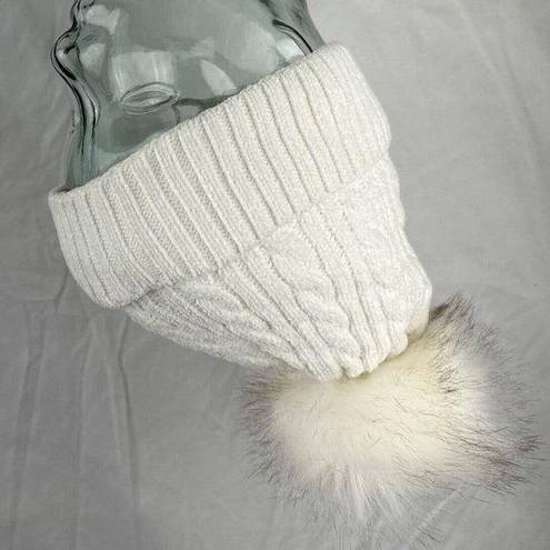 Altar'd State  Womens Winter Faux Fur Bobble Beanie Ivory Cable Knit Fleece Lined