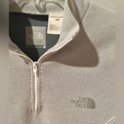 The North Face  white mesh fitted half zip top XS/S