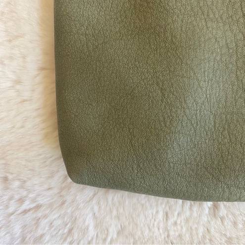 Anthropologie  Solid Lined Pebbled Faux Vegan Leather Green Zipper Clutch Pouch