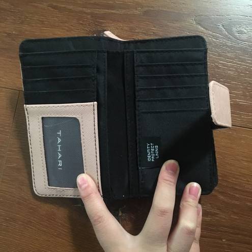 Tahari  Wallet