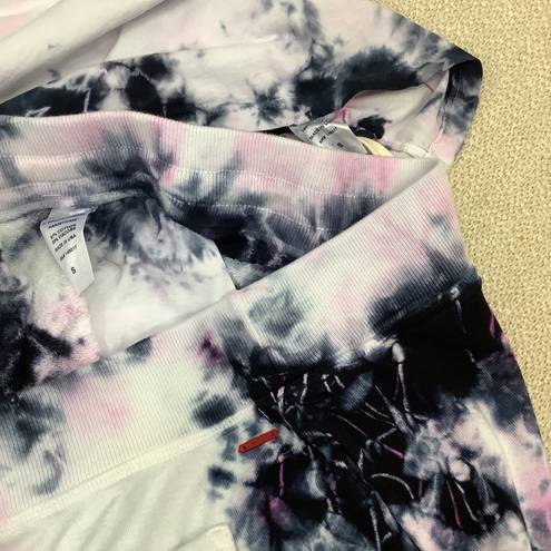 N: Philanthropy Tie Dye Set