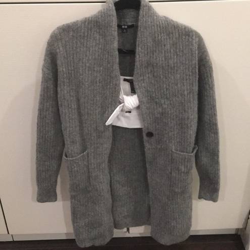 Uniqlo  100% wool button pocket cardigan xs