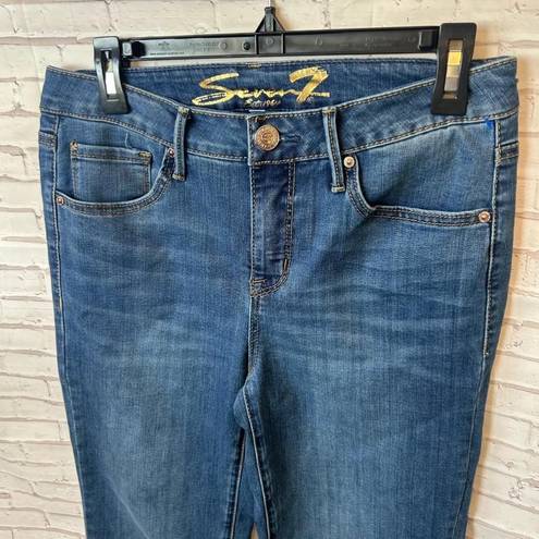 Seven 7 Jeans Women’s size 4 Medium Wash Straight Leg Distressed Bottom