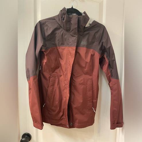 New REI women rain jacket Size XS