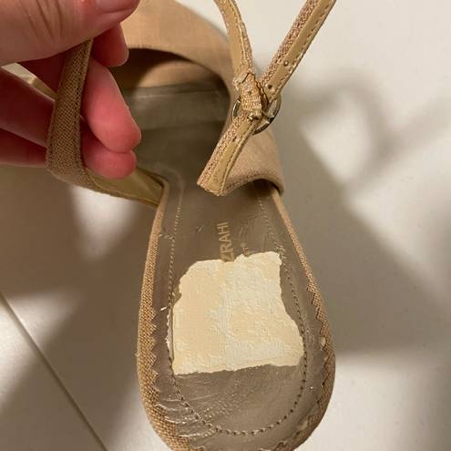 Isaac Mizrahi  tan peep toe heels — size 9.5