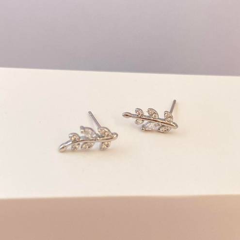 925 Silver Plated CZ Cubic Zirconia Leaf Stud Earrings for Women