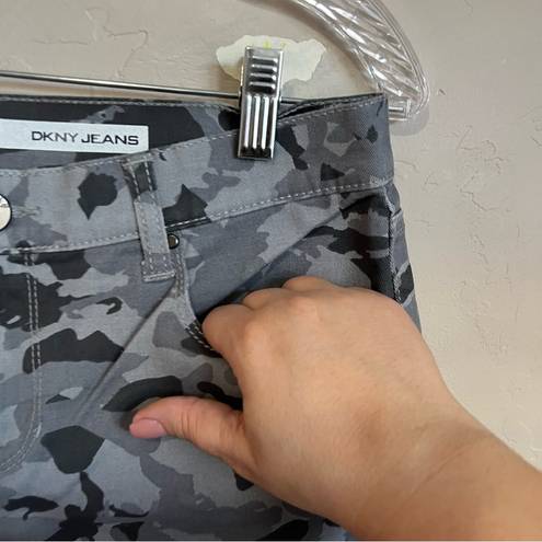 DKNY  Jeans City Boyfriend Camo Shorts