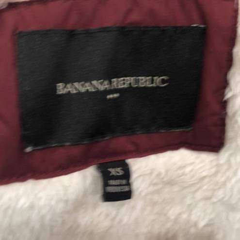 Banana Republic  detachable hood burgundy vest