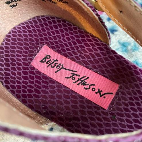 Betsey Johnson  Kahluua Purple Flat T-strap Tiger Head Embellished Sandals