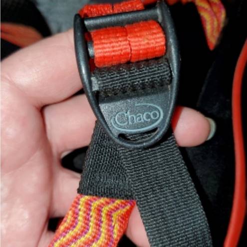 Chacos Lightly worn! Unisex Chaco Sandals! Waterproof, comfortable & Cute!