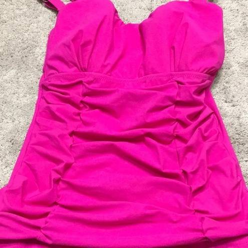 Gottex New. Pink  ruched tankini top. 32D. New