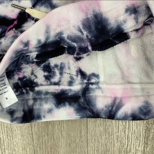 N: Philanthropy Tie Dye Set