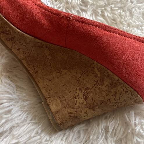 American Eagle New Orange suede peep toes wedge shoes, Size 7