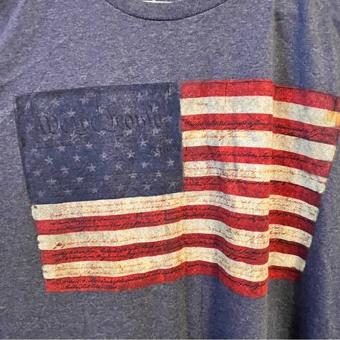 Well Worn  Women's Short Sleeve Crewneck American Flag Graphic Tee Sz L