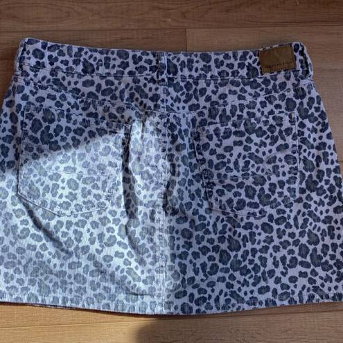 American Eagle  High Rise Mini Skirt Size 14 Short Cheetah Print grey