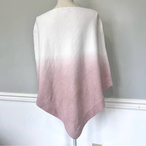 Barefoot Dreams  CozyChic Ultra Lite Ocean
Breeze Poncho in Ombré Rose Mist