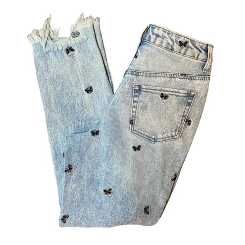 Tinseltown Women's  butterfly embroidered distressed skinny jeans