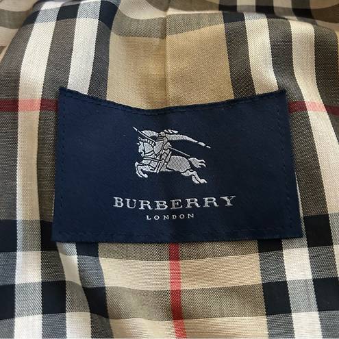 Burberry London Red Single Breasted Nova Check Lined With Flip Cuffs SZ 2 Trench