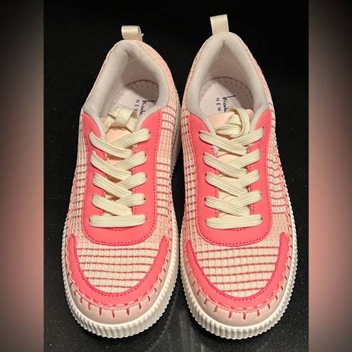 Nicole Miller NEW!  Brita Pink Multicolor Size 7.5 Sneakers