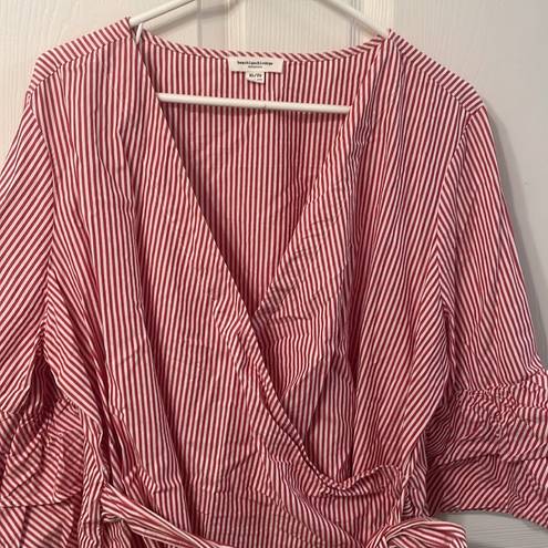 BeachLunchLounge Striped Faux Wrap Blouse with Ruffle Sleeves-XL SEE MEASUREMENTS