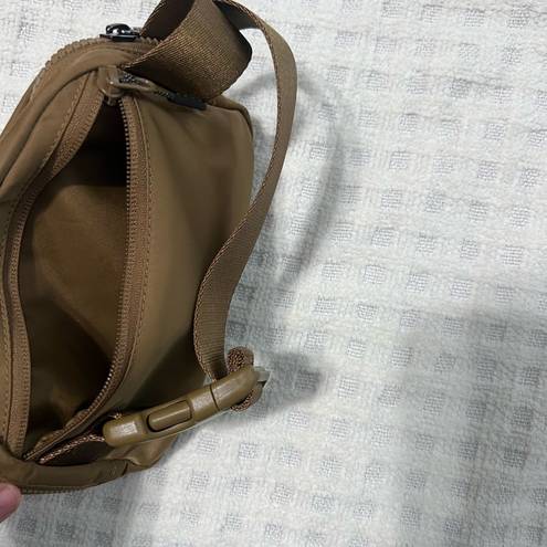 Lululemon  Everywhere Belt Bag - Burnt Caramel