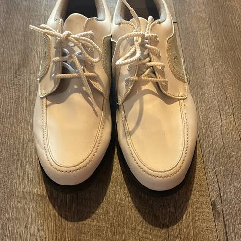 FootJoy  GreenJoys Women's Size 8.5 W White Leather Golf Shoes