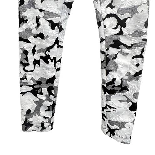 Koral  Knockout Camo Leggings White Black Size XS Stretch Workout Athletic Sporty