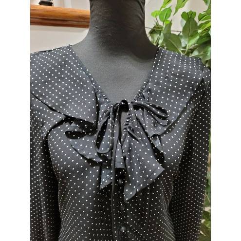 fab'rik  Women's Black 100% Polyester Long Sleeve V-Neck Blouse Size Large