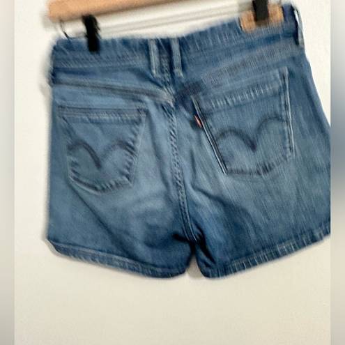 Levi’s Levi Jean Shorts sz 6 |  | Denim Shorts | W28