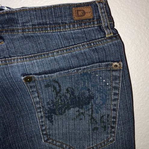 DKNY Vintage straight leg Jeans classic blue size 4